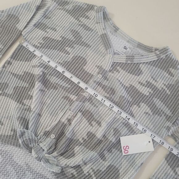 SO Gray Camo Button-Front Brushed Waffle-knit Pullover Top - Picture 3 of 11